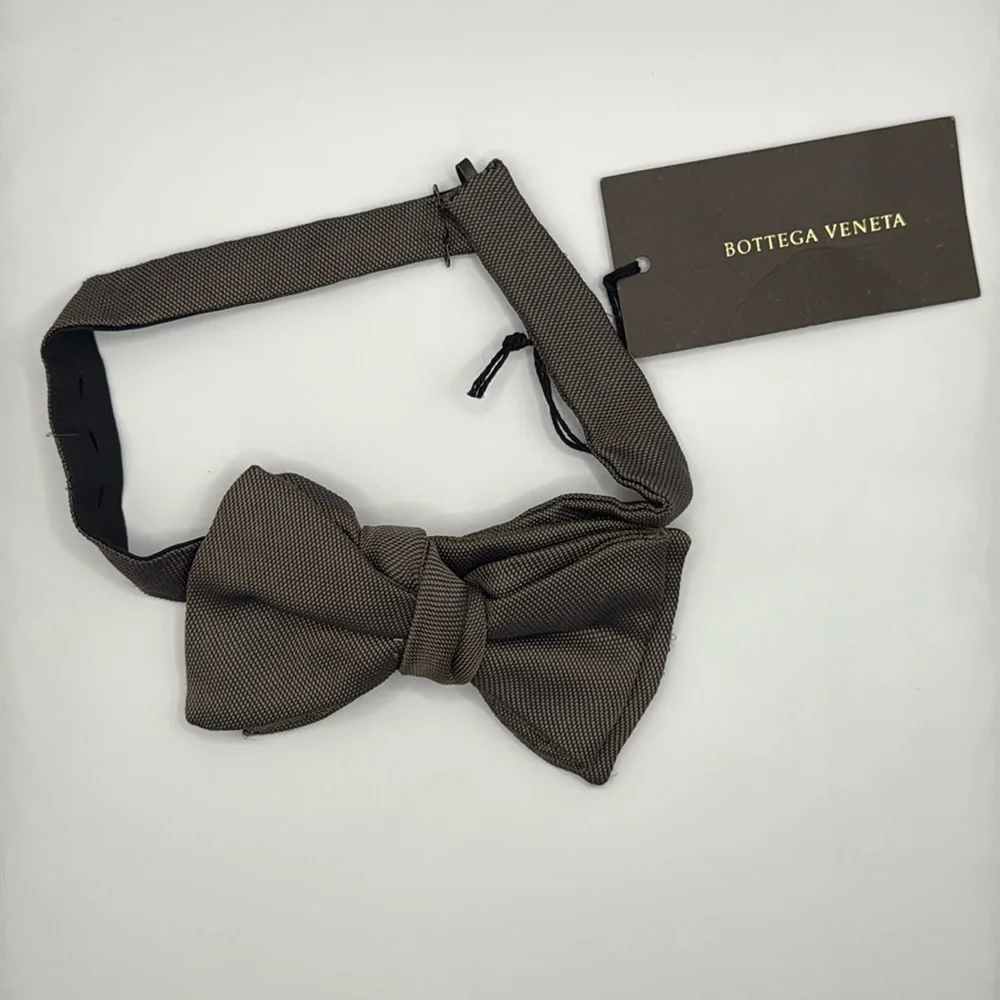 NWT- Bottega Veneta Bow Tie - Picture 1 of 2
